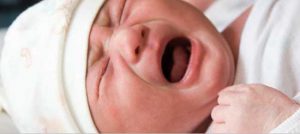 Cólicos del bebé: causas, síntomas y remedios para evitarlos